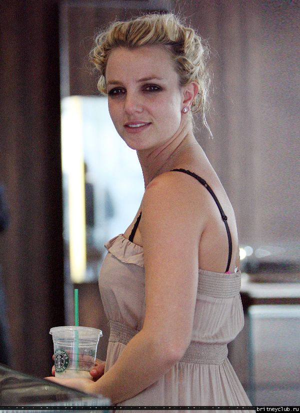 Бритни делает покупки в Беверли Хиллз62.jpg(Бритни Спирс, Britney Spears)