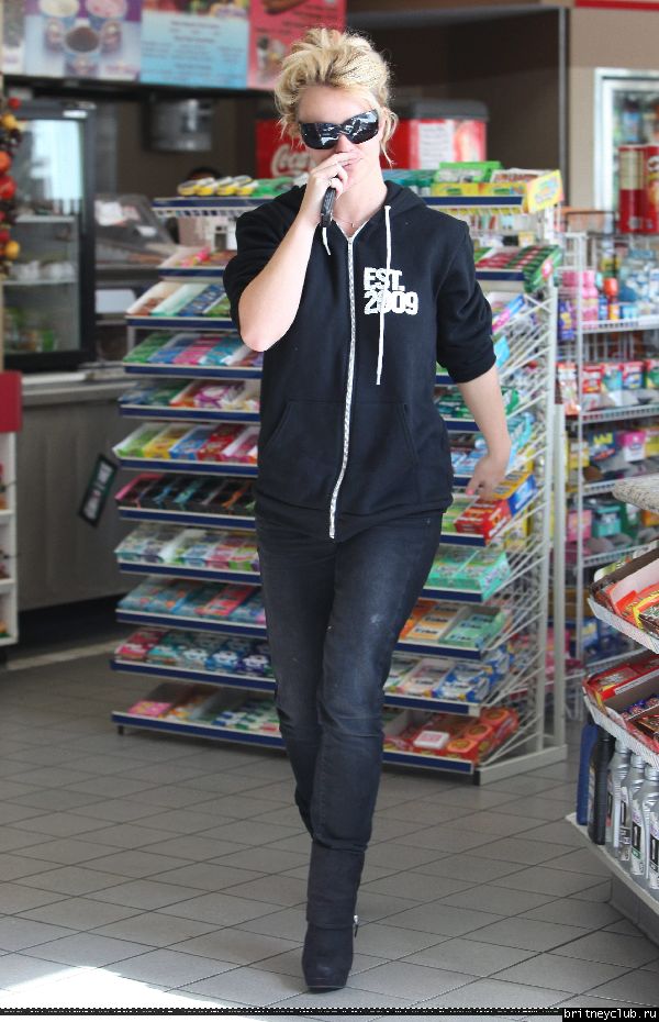 Бритни в Калабасасе02.jpg(Бритни Спирс, Britney Spears)