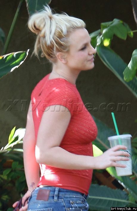 Бритни посещает студию в Голливуде06.jpg(Бритни Спирс, Britney Spears)