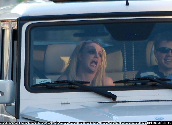 Бритни и Джейсон посещают агентство William Morris Endeavor23.jpg(Бритни Спирс, Britney Spears)