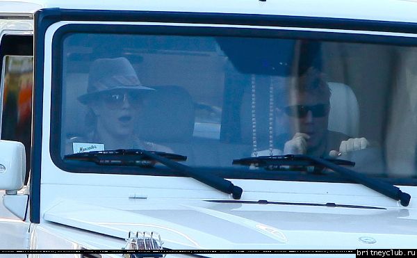 Бритни и Джейсон посещают агентство William Morris Endeavor30.jpg(Бритни Спирс, Britney Spears)