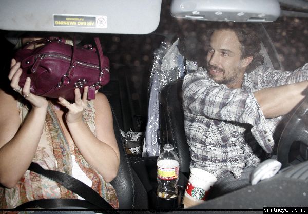 Бритни и Джейсон посещают агентство William Morris Endeavor49.jpg(Бритни Спирс, Britney Spears)