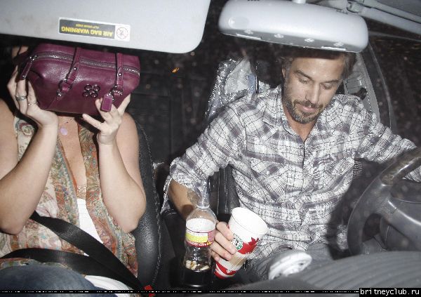 Бритни и Джейсон посещают агентство William Morris Endeavor85.jpg(Бритни Спирс, Britney Spears)