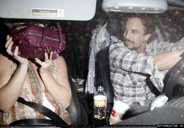Бритни и Джейсон посещают агентство William Morris Endeavor95.jpg(Бритни Спирс, Britney Spears)