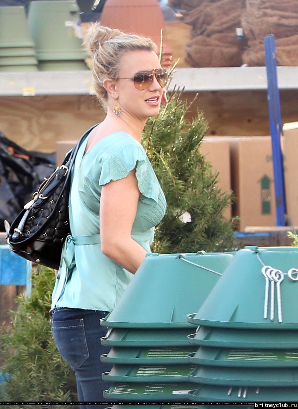 Бритни в Вудленд Хиллз054.jpg(Бритни Спирс, Britney Spears)
