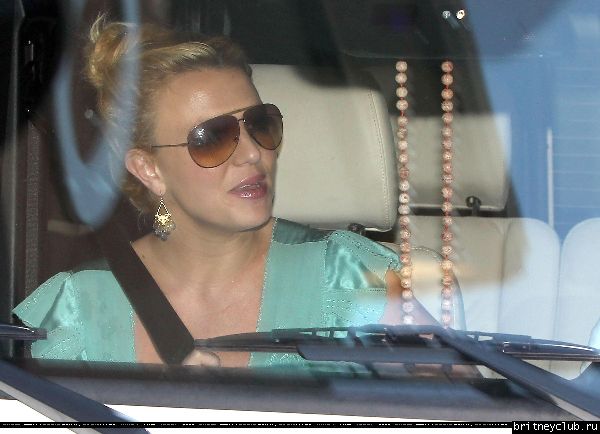 Бритни в Вудленд Хиллз110.jpg(Бритни Спирс, Britney Spears)