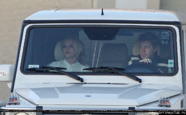 Бритни покидает торговый центр Westfield Mall12.jpg(Бритни Спирс, Britney Spears)