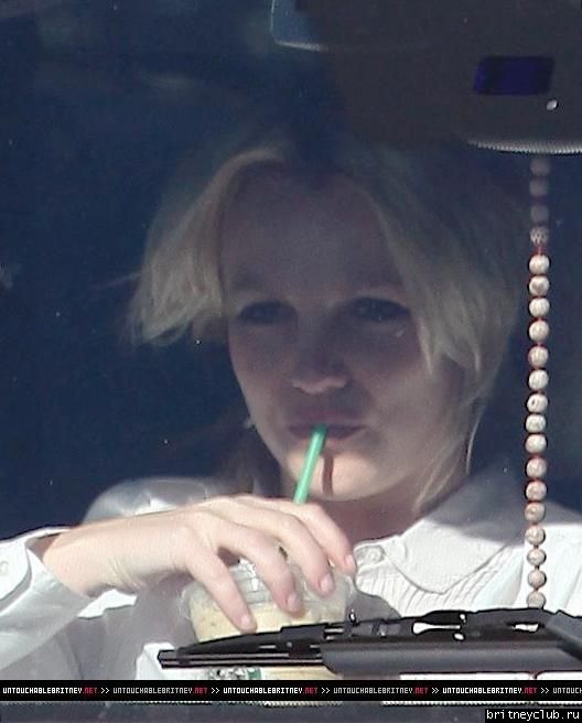 Бритни в Калабасасе01.jpg(Бритни Спирс, Britney Spears)