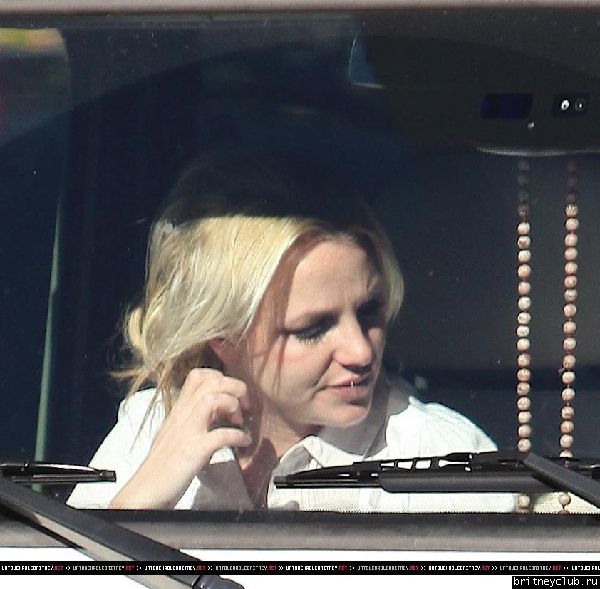 Бритни в Калабасасе14.jpg(Бритни Спирс, Britney Spears)