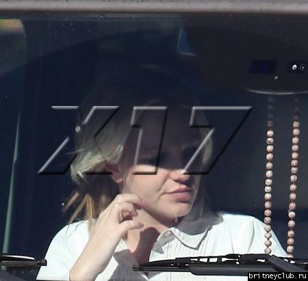 Бритни в Калабасасе16.jpg(Бритни Спирс, Britney Spears)
