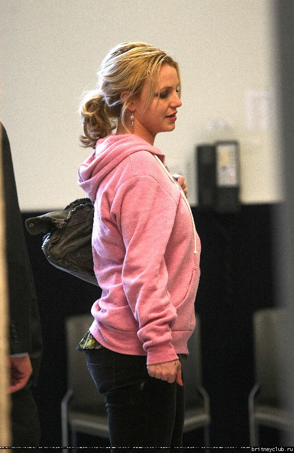 Бритни в аэропорту JFK в Нью-Йорке09.jpg(Бритни Спирс, Britney Spears)