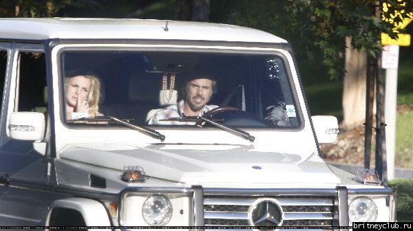 Бритни и Джейсон в Burbank10.jpg(Бритни Спирс, Britney Spears)