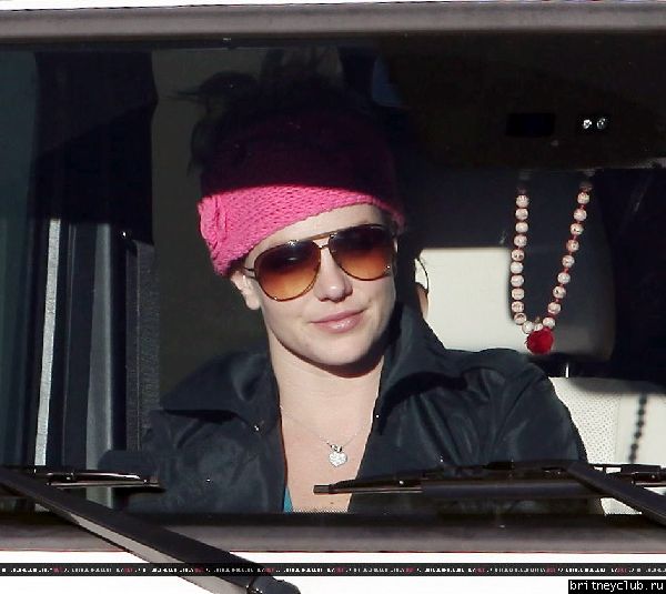 Бритни посещает кинотеатр в Калабасасе46.jpg(Бритни Спирс, Britney Spears)