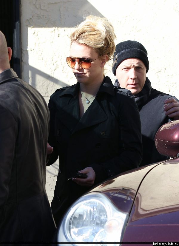 Бритни посещает салон в ТЦ Commons 18.jpg(Бритни Спирс, Britney Spears)