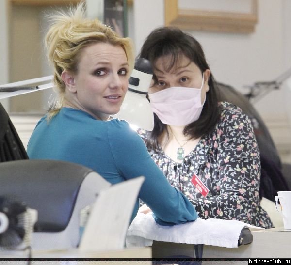 Бритни посещает салон в ТЦ Commons 36.jpg(Бритни Спирс, Britney Spears)