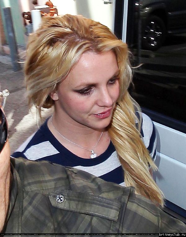 Бритни покидает танцевальную студию06.jpg(Бритни Спирс, Britney Spears)