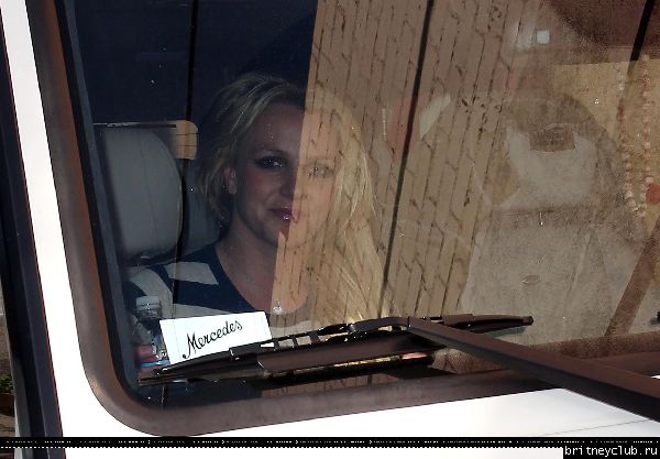 Бритни прибыла в студию звукозаписи02.jpg(Бритни Спирс, Britney Spears)