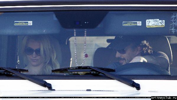 Бритни делает покупки в Калабасасе09.jpg(Бритни Спирс, Britney Spears)