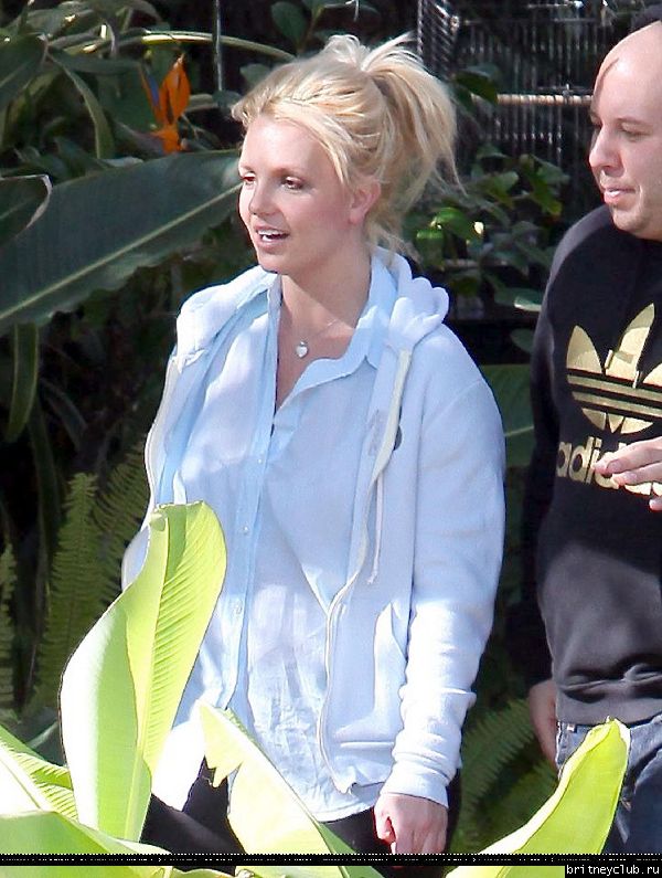 Бритни покидает студию Conway03.jpg(Бритни Спирс, Britney Spears)