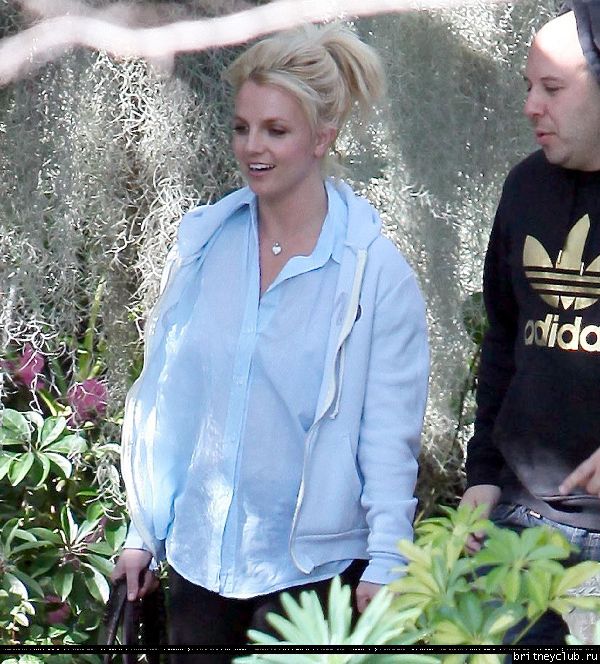Бритни покидает студию Conway04.jpg(Бритни Спирс, Britney Spears)