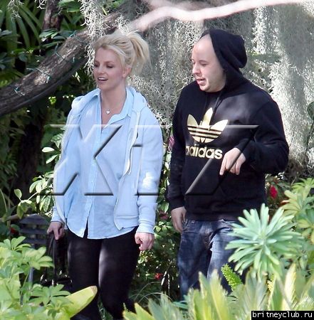 Бритни покидает студию Conway08.jpg(Бритни Спирс, Britney Spears)