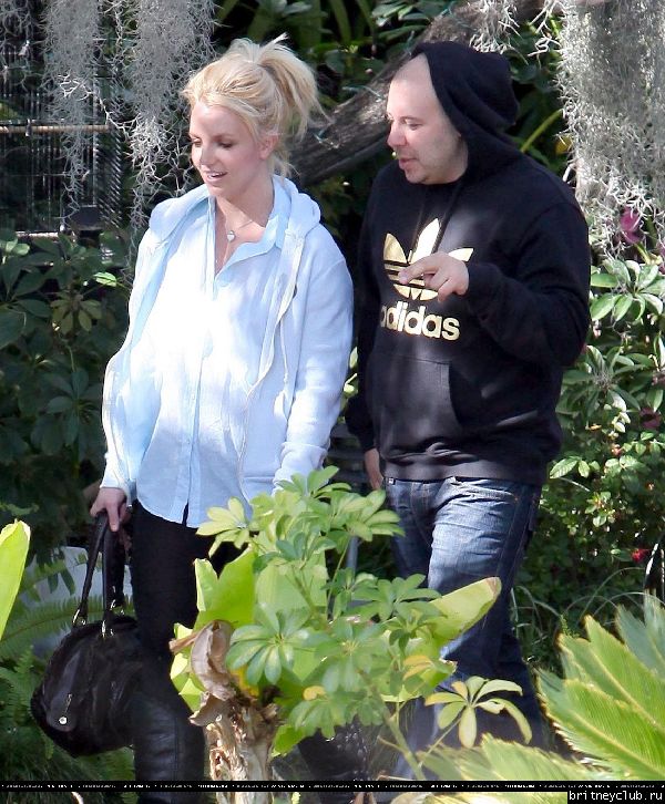 Бритни покидает студию Conway15.jpg(Бритни Спирс, Britney Spears)