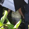 Бритни покидает студию звукозаписи в Голливуде