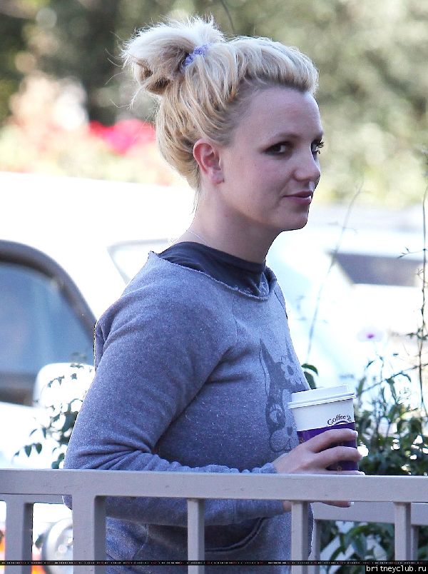 Бритни и Джейден в Калабасасе18.jpg(Бритни Спирс, Britney Spears)