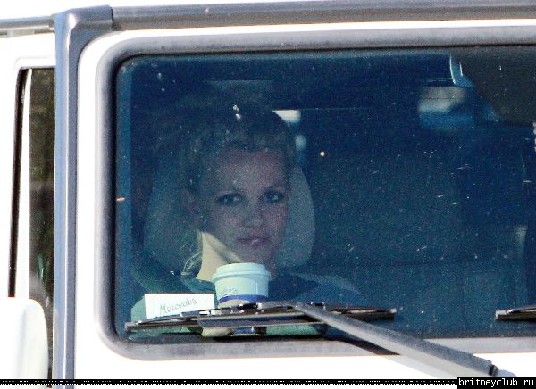 Бритни и Джейден в Калабасасе50.jpg(Бритни Спирс, Britney Spears)