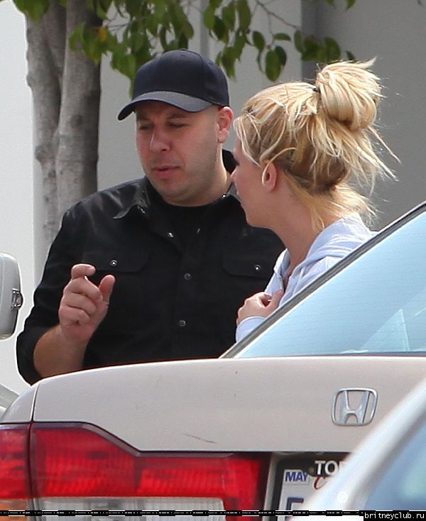 Бритни посещает студию в Бурбанке05.jpg(Бритни Спирс, Britney Spears)