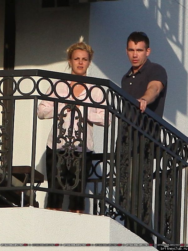 Бритни в Беверли Хиллз27.jpg(Бритни Спирс, Britney Spears)