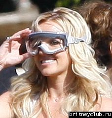 Бритни на съемках юмористической сценки для шоу Jimmy Kimmel22.jpg(Бритни Спирс, Britney Spears)
