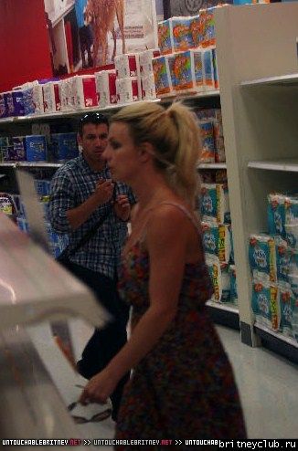 Бритни и Джейсон в Woodland Hills9.jpg(Бритни Спирс, Britney Spears)