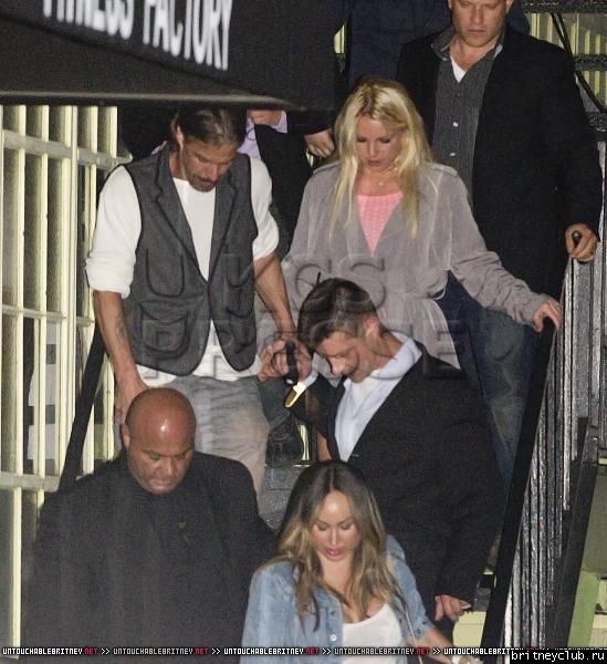 Бритни покидает клубы Troubadour и Factory07.jpg(Бритни Спирс, Britney Spears)