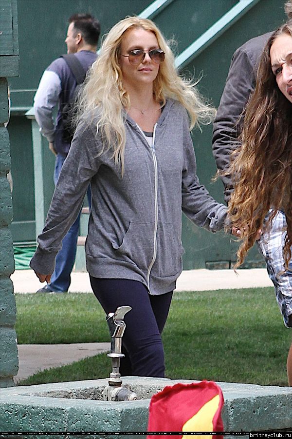 Бритни и Джейсон в Сан Фернандо42.jpg(Бритни Спирс, Britney Spears)