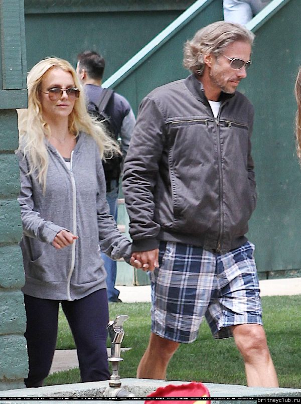Бритни и Джейсон в Сан Фернандо43.jpg(Бритни Спирс, Britney Spears)