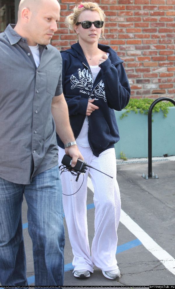Бритни в Калабасасе08.jpg(Бритни Спирс, Britney Spears)