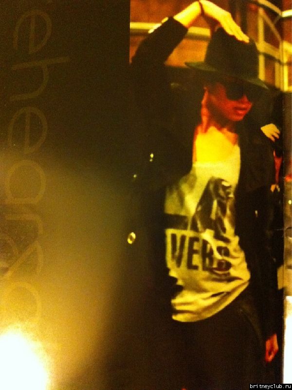 Femme Fatale Tourbook (2011)11.jpg(Бритни Спирс, Britney Spears)