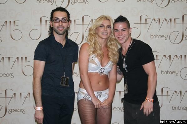 The Femme Fatale Tour в Сакраменто (перед концертом)4.jpg(Бритни Спирс, Britney Spears)