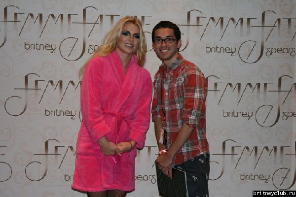 The Femme Fatale Tour в Далласе (перед концертом)6.jpg(Бритни Спирс, Britney Spears)