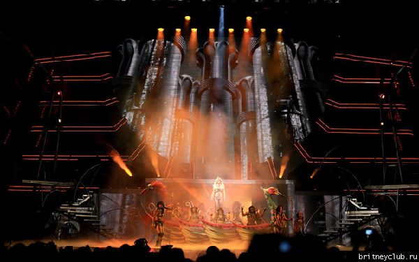The Femme Fatale Tour в Кливленде10.jpg(Бритни Спирс, Britney Spears)
