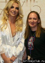 The Femme Fatale Tour в Кливленде (перед концертом)2.jpg(Бритни Спирс, Britney Spears)