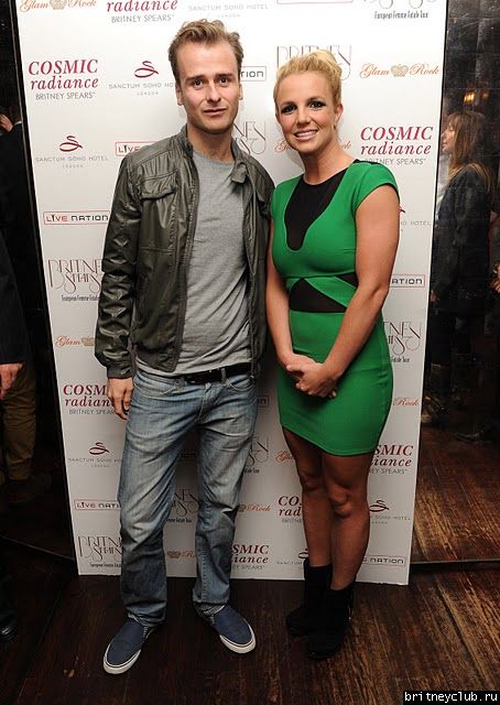 Бритни на вечеринке European Femme Fatale Tour Launch Party2.jpg(Бритни Спирс, Britney Spears)