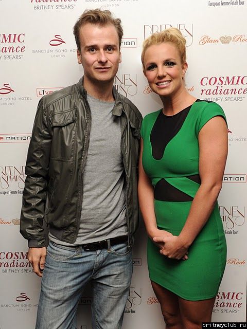Бритни на вечеринке European Femme Fatale Tour Launch Party37.jpg(Бритни Спирс, Britney Spears)