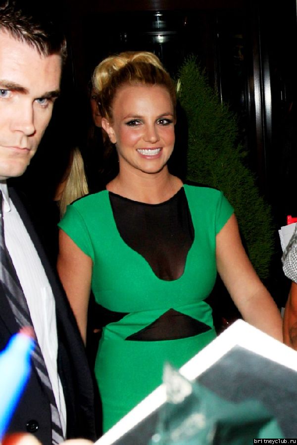 Приезд и отъезд Бритни и Джейсона на вечеринку European Femme Fatale Tour Launch Party32.jpg(Бритни Спирс, Britney Spears)