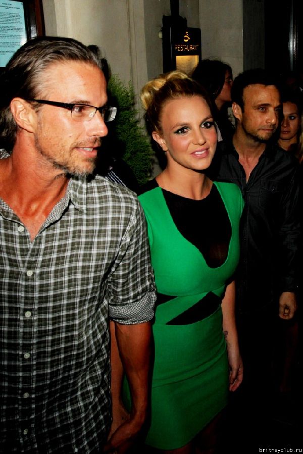 Приезд и отъезд Бритни и Джейсона на вечеринку European Femme Fatale Tour Launch Party49.jpg(Бритни Спирс, Britney Spears)