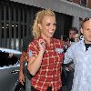 Бритни у студии Kiss FM в Лондоне