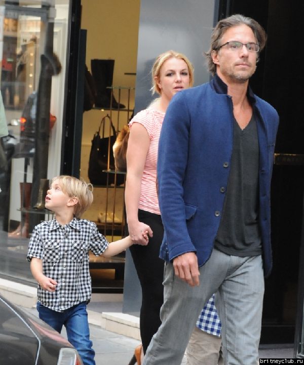 Бритни гуляет в Париже.13.jpg(Бритни Спирс, Britney Spears)