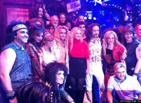 Бритни в театре Shaftesbury в Лондоне1.jpg(Бритни Спирс, Britney Spears)