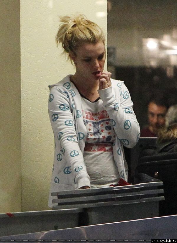 Бритни в аэропорту Hato Rey, Пуэрто Рико04.jpg(Бритни Спирс, Britney Spears)